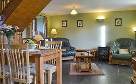 Aunt Nells Cottage - 18826